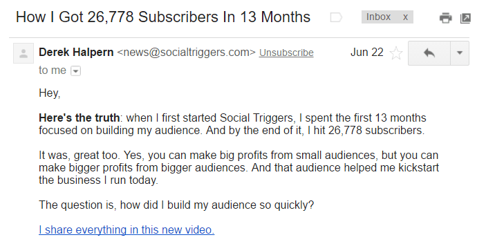 この写真は、DerekHalpernがメールの件名にケーススタディを使用してオープン率を最大化する方法をマーケティング担当者に示しています。