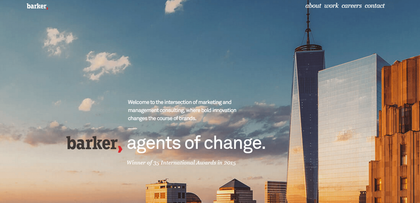 ภาพนี้แสดงให้เห็นว่าเอเจนซี่การตลาดของ Barker เน้นย้ำรางวัลของพวกเขาในหน้าแรกอย่างไรเพื่อสร้างโอกาสในการขายและลงนามลูกค้าใหม่