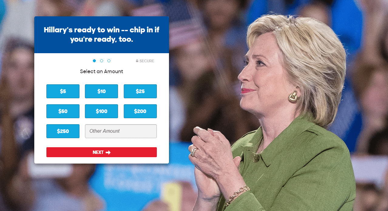 تُظهر هذه الصورة للمسوقين كيف تستخدم هيلاري كلينتون إشارة بصرية لتوليد التبرعات للحملة.