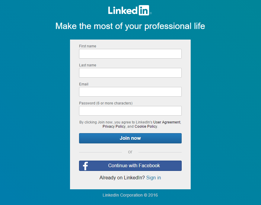 تُظهر هذه الصورة صفحة تسجيل LinkedIn وكيفية تحسينها من خلال تسجيل الدخول إلى Facebook ونموذج قصير.