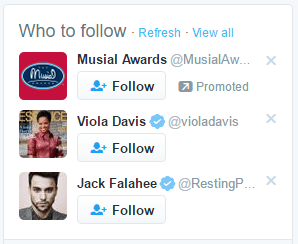 Questa immagine mostra ai professionisti del marketing l'aspetto di un account sponsorizzato a margine su Twitter.