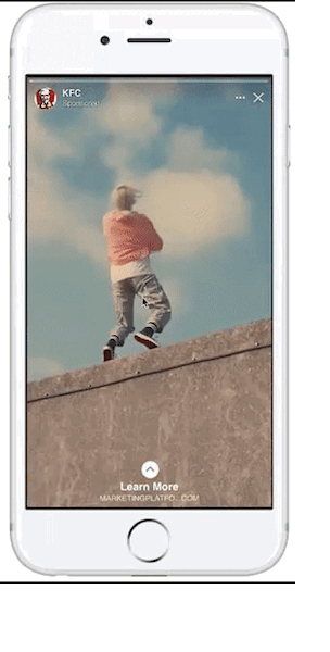 Esempio di storie di annunci di Facebook vs annunci di Twitter