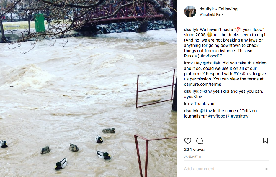 Organizzazioni di notizie, come KTNV, una stazione di Reno, in Nevada, garantiscono i diritti sui contenuti generati dagli utenti chiedendo alle persone di rispondere con un commento come "#yesKTNV".