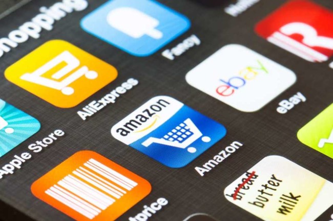 아마존 앱 Amazon shopping app on a mobile screen