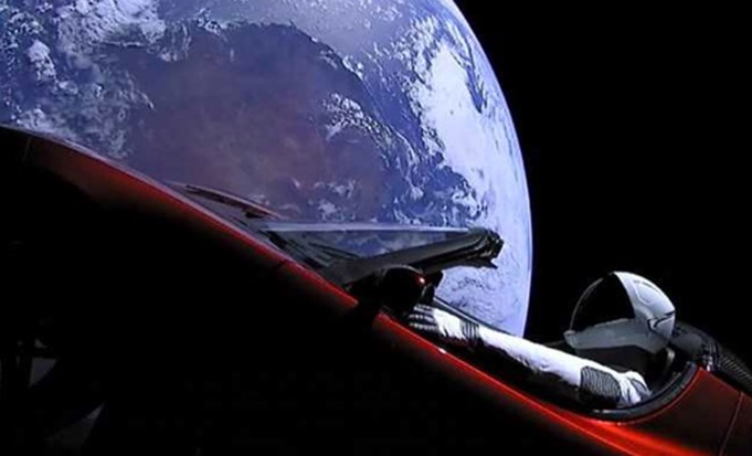 La campana SpaceX que lleva un Tesla Roadster 