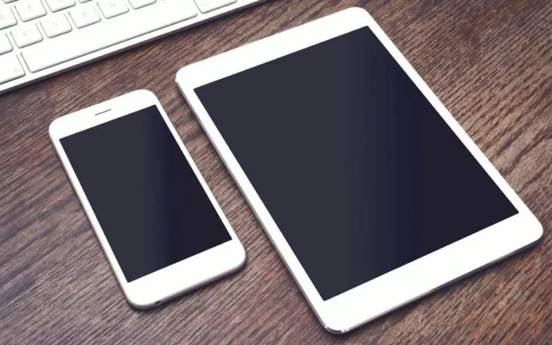 Android 앱은 스마트폰 및 태블릿에서 유사하게 보입니까?