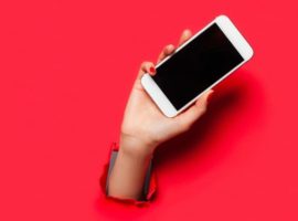 Chiar înainte de COVID-19, dependența de strategia digitală era în creștere – pandemia nu a făcut decât să accelereze această tendință. Aflați cum se adaptează directorii.