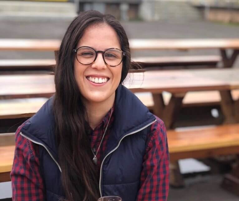 Karina Martinez, CEO de avana creative da una sesión de preguntas y respuestas a Tailwind sobre cómo construir una marca en Instagram