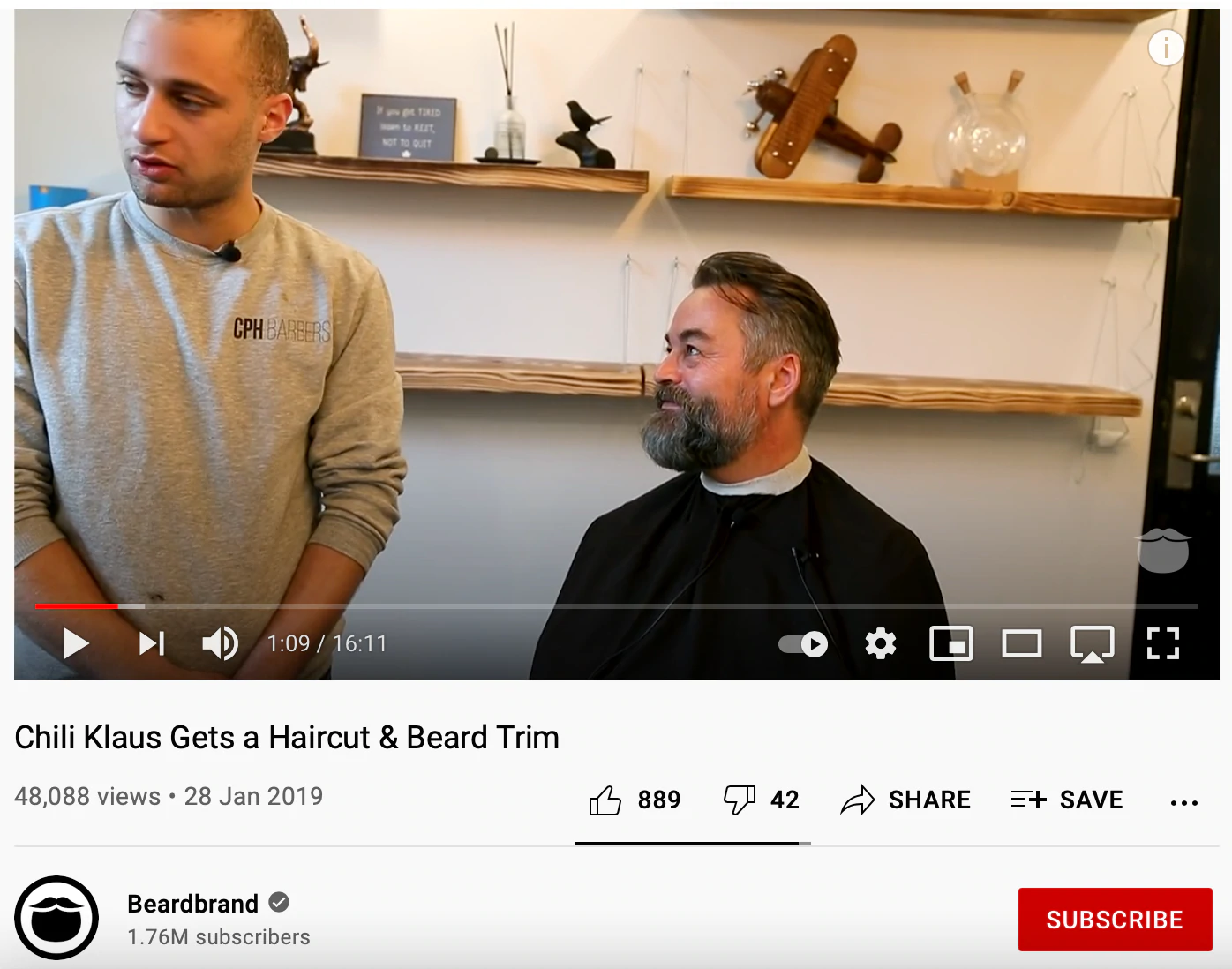 Beispiel für eine Partnerschaft und Zusammenarbeit von Beardbrand mit dem dänischen Friseur Chili Klaus für YouTube-Marketingzwecke