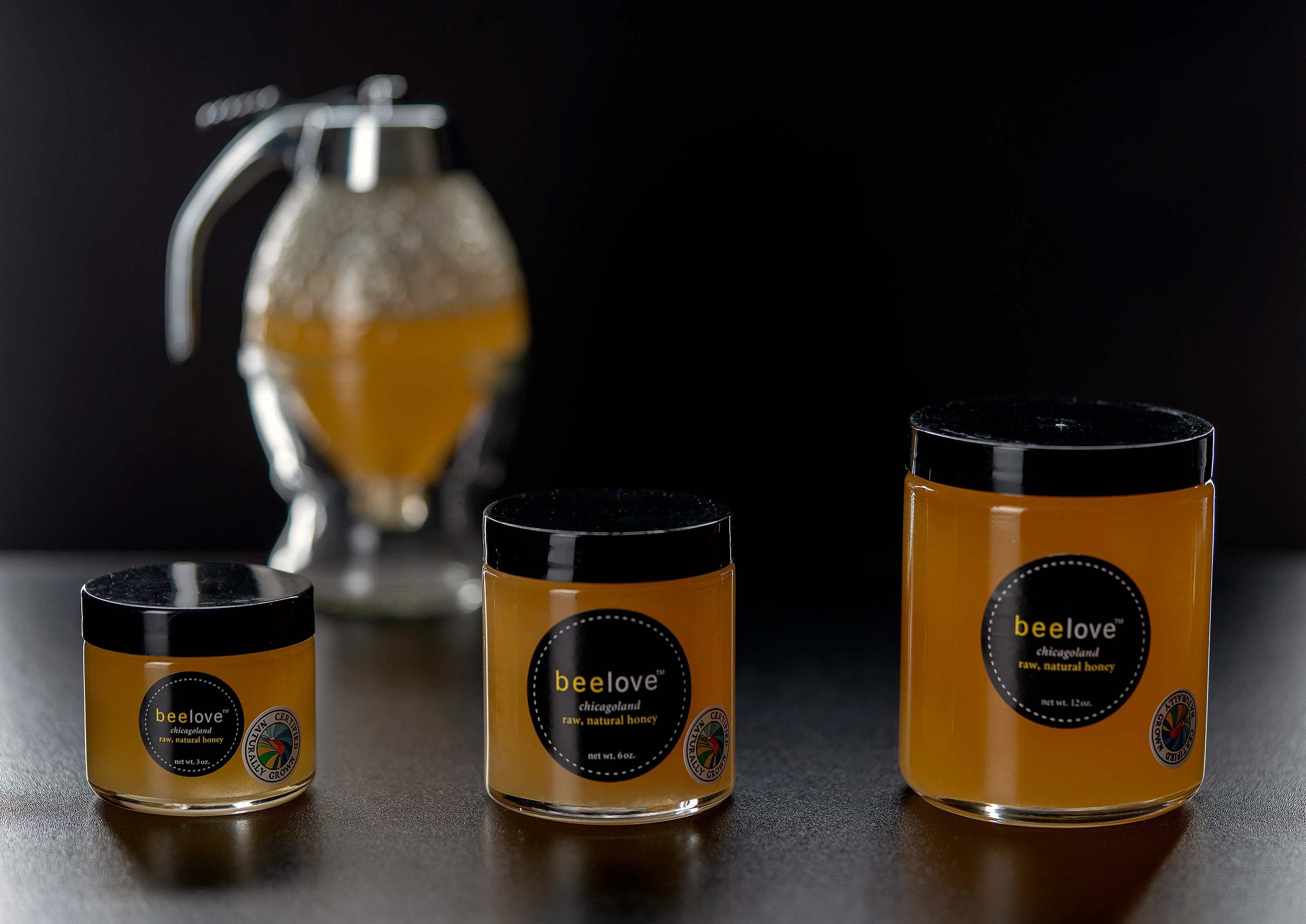 Um pouco de mel da BeeLove da Sweet Beginnings.