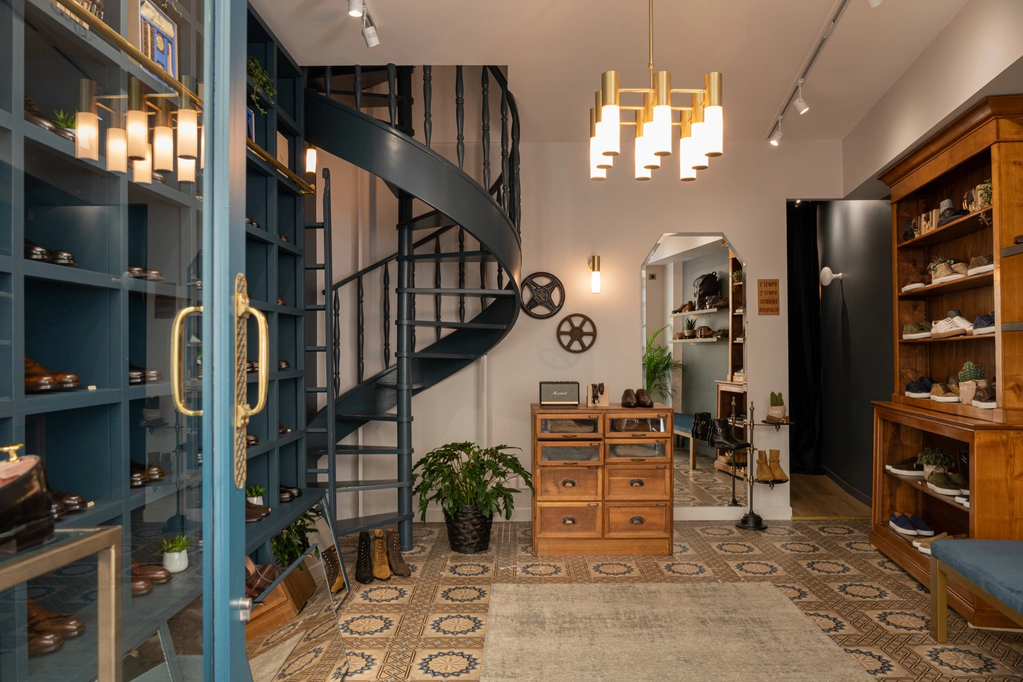 A loja de varejo de Paris por Velasca.