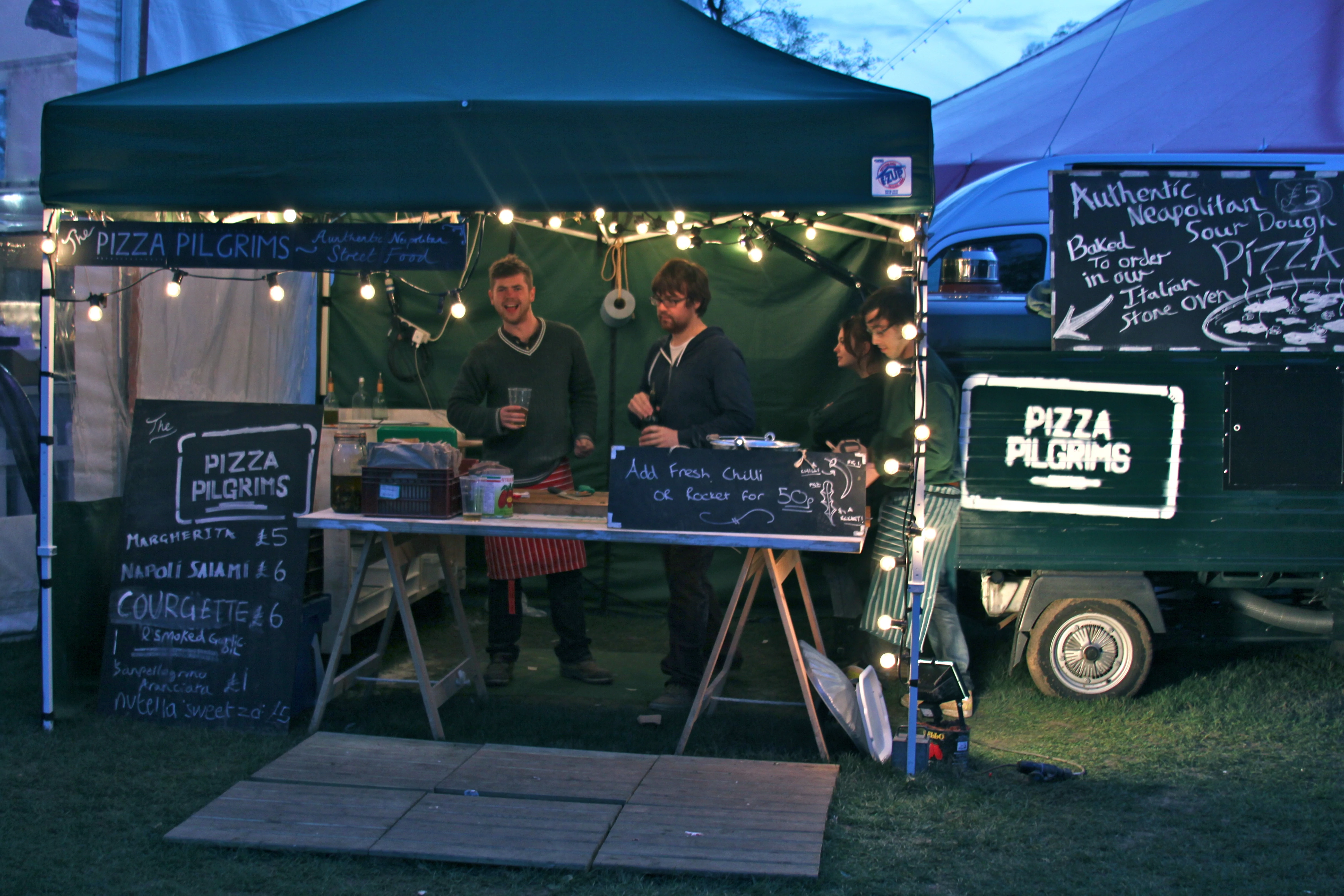 Un mercado establecido que Pizza Pilgrims tenía en los primeros días de venta de pizzas en los mercados callejeros.