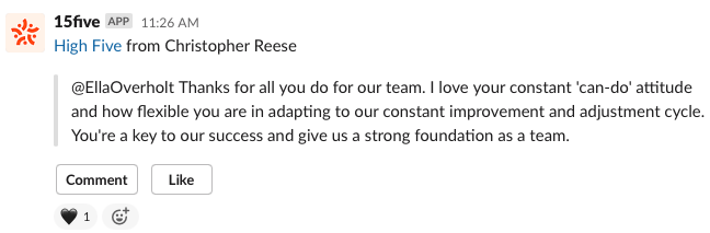 15five従業員ハイタッチ