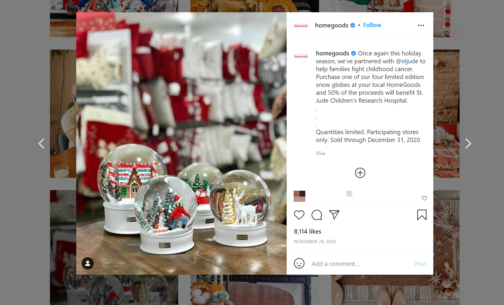 Пост HomeGoods в Instagram с несколькими снежными шарами на зимнюю тематику.