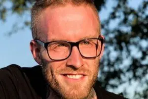 Rédacteur de commerce électronique sur les tactiques, les outils, etc.