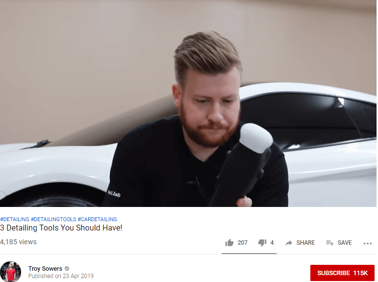 Influenciador automotivo Troy Sowers