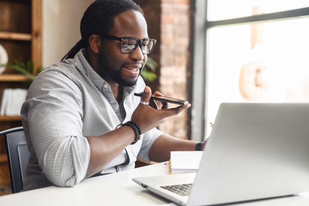 Cara Mengintegrasikan Pesan Suara ke dalam Strategi Pemasaran Anda