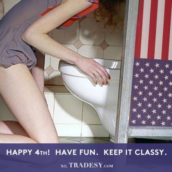 Kusan kişinin olduğu ticari reklam.