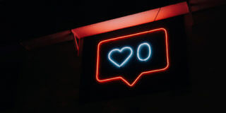 Desarrollar una estrategia de marketing en redes sociales que genere lealtad y conciencia