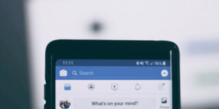 Cum să construiți și să executați o strategie de marketing pe Facebook