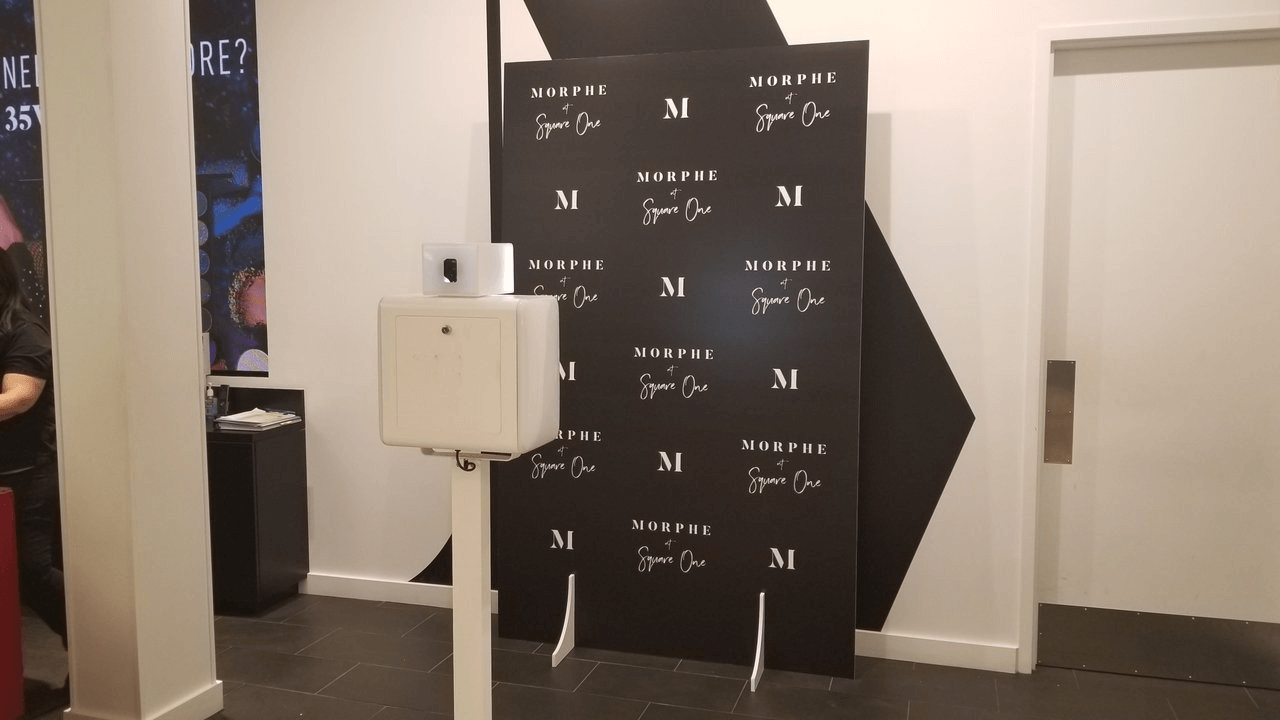 Morphe 매장 내 이벤트 및 이메일 공유 in-store events email and social media