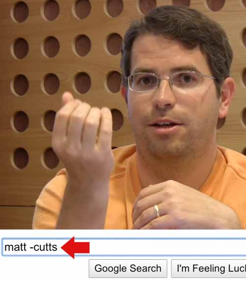 Screenshot di Matt Cutts che spiega l'operatore di ricerca del segno meno
