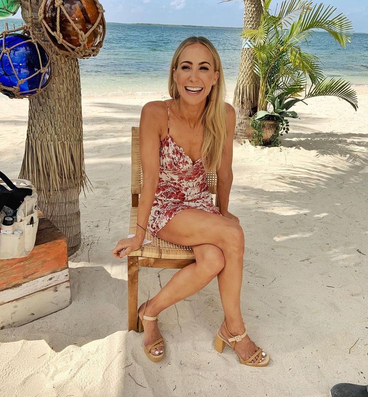 尼基格拉泽净值 Nikki Glaser / Nikki Glaser net worth