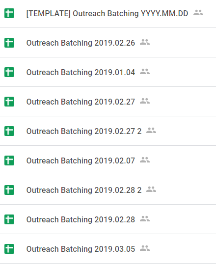manajemen data dan penjangkauan data management and outreach