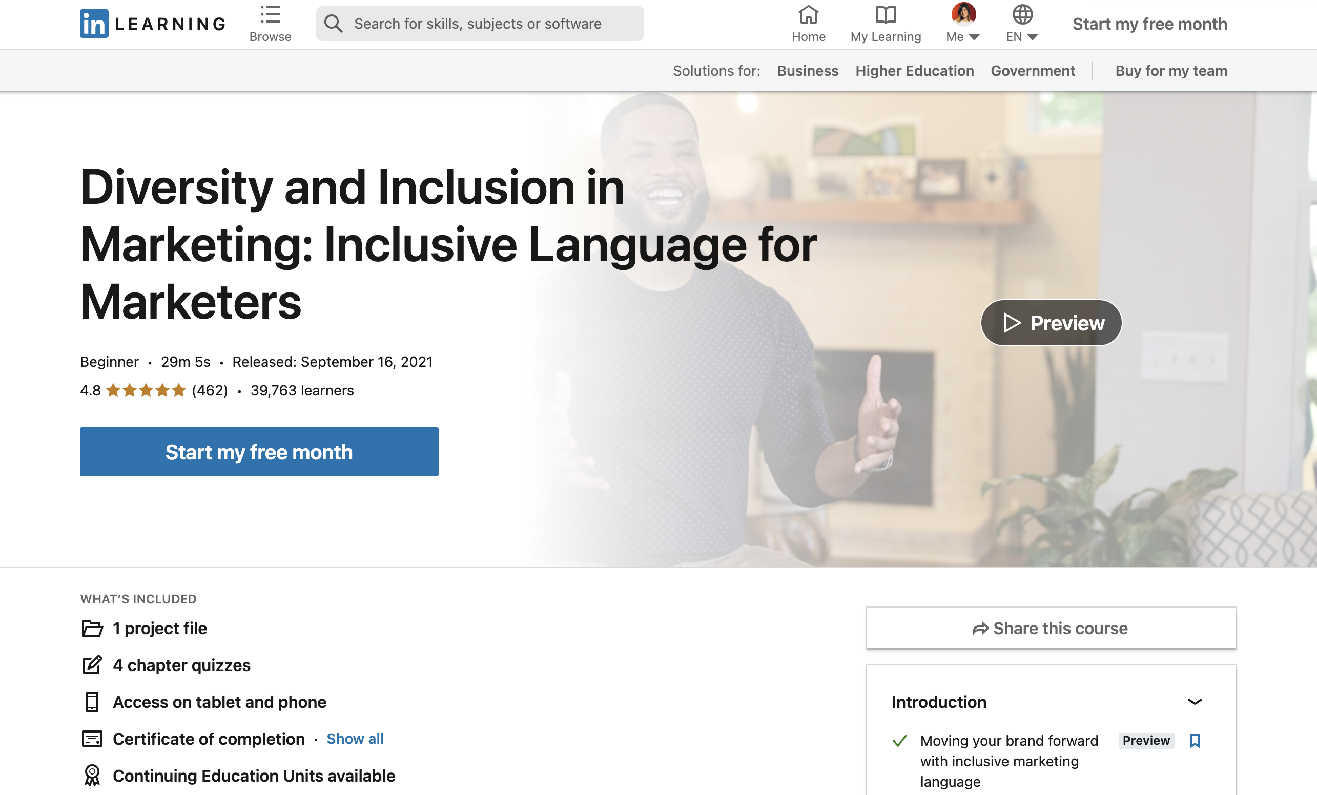Linkedin öğrenme kursu, Pazarlamada Çeşitlilik ve Kapsayıcılık için açılış sayfasının ekran görüntüsü, burada beş üzerinden 4 virgül sekiz yıldız olduğunu görebilirsiniz.