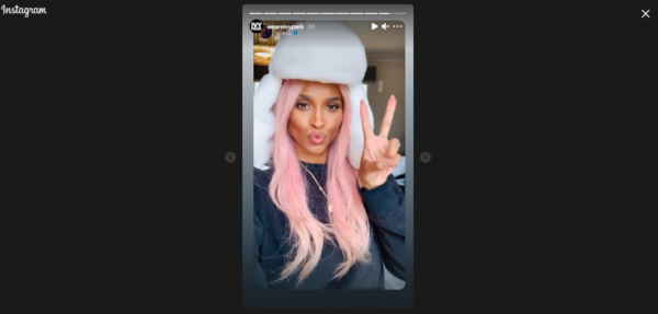 Ciara posting di Instagram