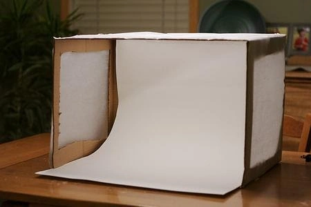 DIY lightbox zgodnie z wyjaśnieniem craftfoxes.com