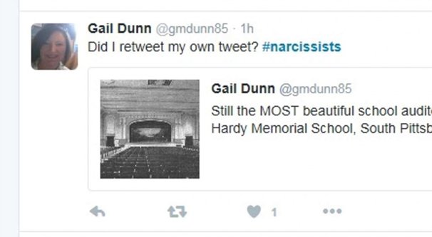 ตลกตัวเองรีทวีต