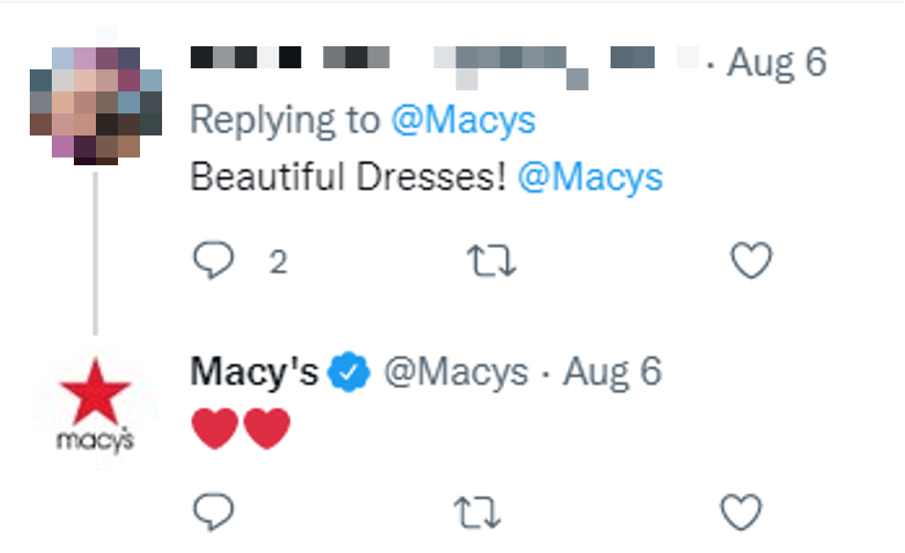 Macy sta rispondendo positivamente a una persona su Twitter che si complimenta con i suoi vestiti