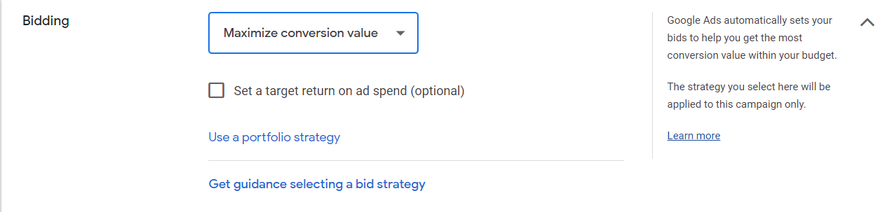 Tempat menetapkan strategi bidding untuk Memaksimalkan Nilai Konversi di Google Ads.