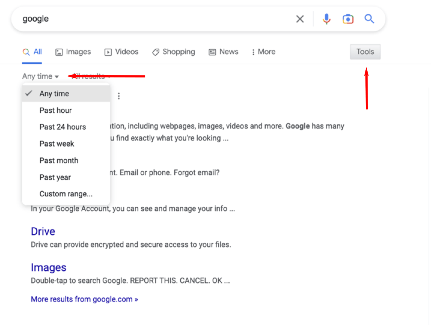 Capture d'écran des SERP de Google avec des flèches pointant vers le filtre de date de publication