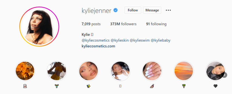 Kylie Jenner pe instagram