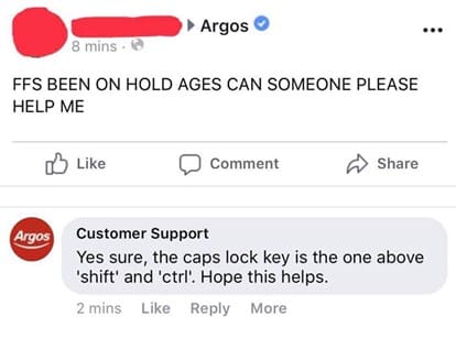 مدير مجتمع socila media وهمية