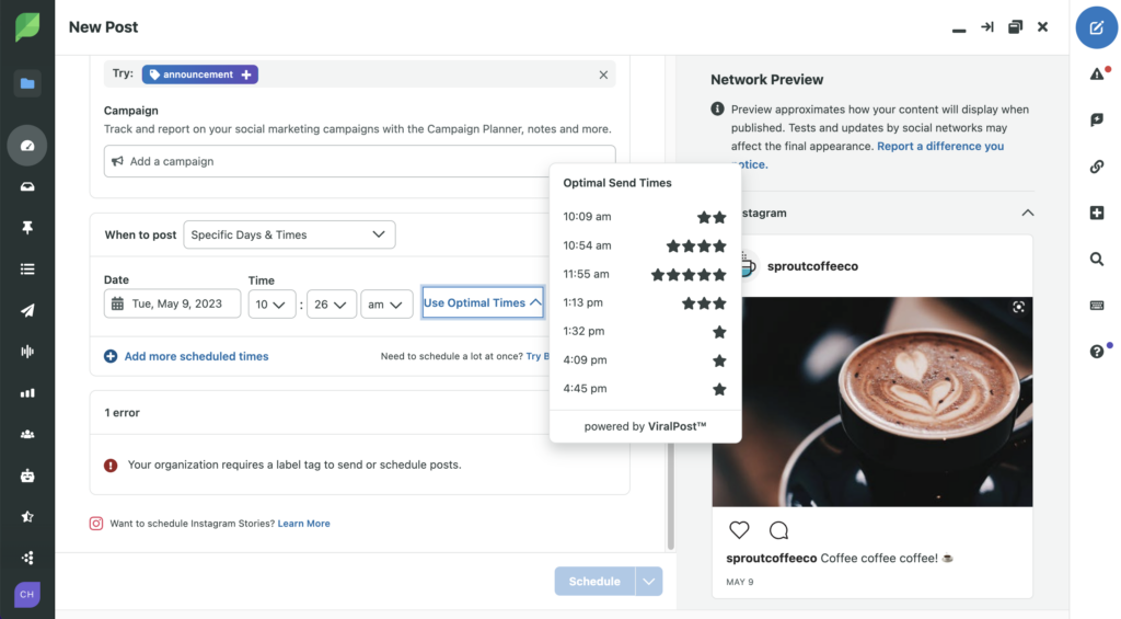 Скриншот интерфейса создания новой публикации Sprout, где есть раскрывающийся список, показывающий 7 лучших оптимальных моментов отправки публикации в день, когда она будет запланирована. Эта функция помогает вам публиковать сообщения, когда ваша аудитория наиболее вовлечена.