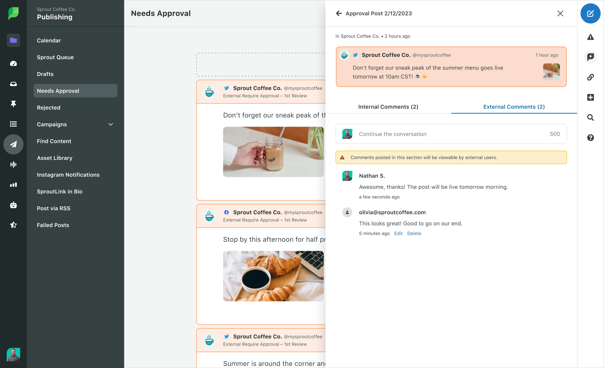 Uno screenshot dei post sui social media in Sprout Social che richiedono l'approvazione. Ai post sono stati aggiunti i commenti del revisore interno e del revisore esterno.